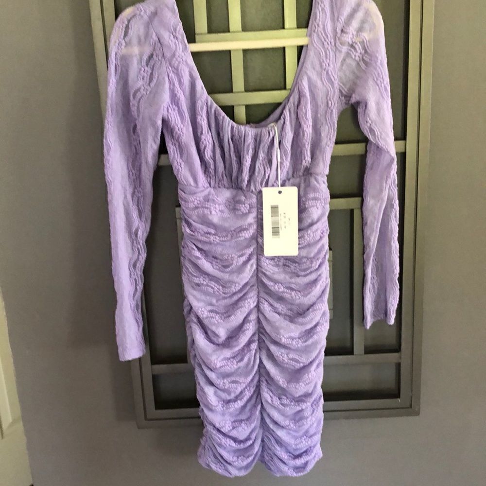 NWT Saints Secrets lavender body con ruched fitted dress long sleeve. M